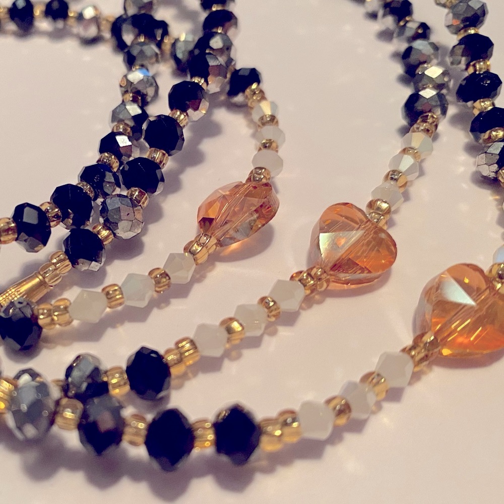 NWT “GALAXY”w/Heart & Bicone Beads accented with gold beads Up to 50 in clasp ⬇️ - Picture 4 of 5